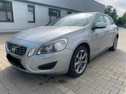 Silber Gebraucht 2012 Volvo V60 Kombi | 3.850 € (Superpreis)
