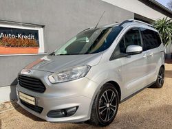 Silber Gebraucht 2015 Ford Tourneo Courier Titanium Van / Kleinbus | 6.999 € (Fairer Preis)