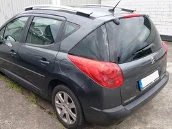 Schwarz Gebraucht 2008 Peugeot 207 Kombi | 1.350 €