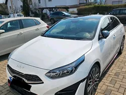 Weiß Gebraucht 2024 Kia ProCeed GT Kleinwagen | 29.890 € (Fairer Preis)