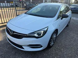 Weiß Gebraucht 2021 Opel Astra Elegance Limousine | 8.568 € (Superpreis)