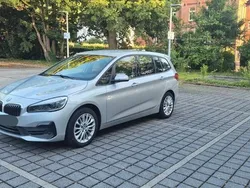 Silber Gebraucht 2021 BMW 218 Gran Tourer Van / Kleinbus | 16.900 € (Guter Preis)