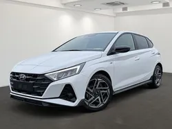 Purple (atlas white / sol) Neu 2024 Hyundai i20 N Line Limousine | 25.490 € (Etwas zu teuer)