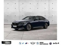 M carbonschwarz metallic Gebraucht 2025 BMW 540 Comfort Edition Limousine | 87.500 €