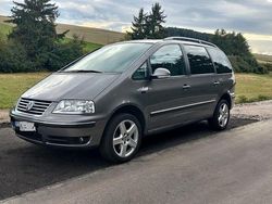 Grau Gebraucht 2009 VW Sharan United Van / Kleinbus | 4.950 € (Etwas zu teuer)