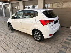 Weiß Gebraucht 2016 Hyundai ix20 Van / Kleinbus | 8.600 € (Fairer Preis)