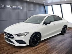 Weiß Gebraucht 2022 Mercedes CLA250 AMG line Limousine | 29.940 € (Guter Preis)