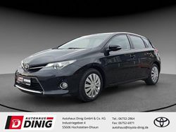 Schwarz Gebraucht 2014 Toyota Auris Life+ Limousine | 6.799 € (Etwas zu teuer)