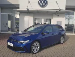 Blau Gebraucht 2022 VW Golf VIII R-line Kombi | 37.900 € (Teuer)