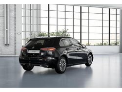 Schwarz kosmosschwarz metallic Gebraucht 2024 Mercedes A180 Progressive Limousine | 29.880 € (Fairer Preis)