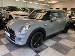 Grau Gebraucht 2017 Mini ONE Kleinwagen | 13.450 €