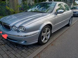 Silber Gebraucht 2007 Jaguar X-type Executive Limousine | 5.500 €