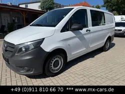 Weiß Gebraucht 2021 Mercedes Vito Van / Kleinbus | 21.289 €