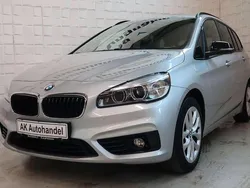 Glaciersilber Gebraucht 2016 BMW 218 Sport Line Van / Kleinbus | 12.190 € (Guter Preis)