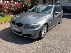 Grau Gebraucht 2009 BMW 320 Sport Line Kombi | 7.200 € (Fairer Preis)