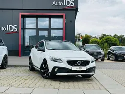 Weiß Gebraucht 2015 Volvo V40 CC Kombi | 15.349 € (Fairer Preis)
