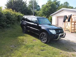 Schwarz Gebraucht 2007 Mitsubishi Pajero Instyle SUV | 7.900 € (Teuer)
