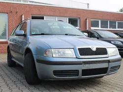 Grau Gebraucht 2004 Skoda Octavia Selection Kombi | 1.950 € (Guter Preis)