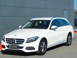 Weiß Gebraucht 2016 Mercedes C250 Limousine | 20.999 € (Fairer Preis)