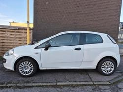 Weiß Gebraucht 2010 Fiat Grande Punto Kleinwagen | 1.000 € (Fairer Preis)