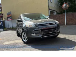 Grau Gebraucht 2015 Ford Escape SUV | 8.890 €