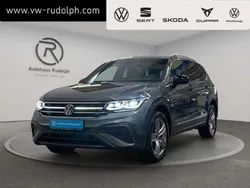 Platium grey metallic (metallic) Gebraucht 2023 VW Tiguan Allspace Move SUV | 34.949 € (Fairer Preis)