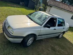 Silber Gebraucht 1993 VW Vento Limousine | 4.500 €