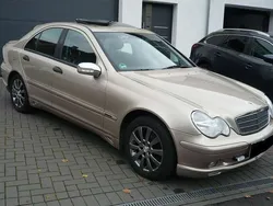 Gold Gebraucht 2001 Mercedes C180 Limousine | 2.600 € (Guter Preis)