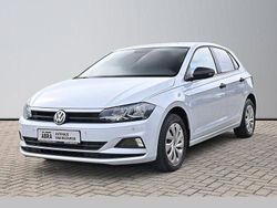 Silber Gebraucht 2018 VW Polo Trendline Limousine | 12.550 € (Teuer)