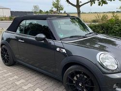 Grau Gebraucht 2012 Mini Cooper S Kleinwagen | 12.100 € (Etwas zu teuer)