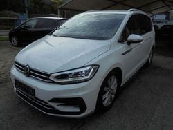 Pure white Gebraucht 2019 VW Touran Highline Van / Kleinbus | 19.950 € (Guter Preis)