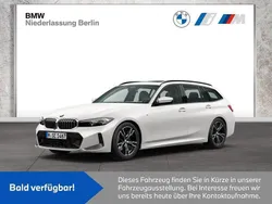 Weiß Gebraucht 2024 BMW 330 Comfort Edition Kombi | 52.990 € (Fairer Preis)