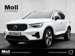Weiss Gebraucht 2023 Volvo XC40 Plus SUV | 34.980 € (Guter Preis)