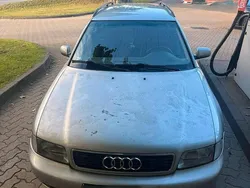 Silber Gebraucht 1996 Audi A4 Kombi | 800 € (Guter Preis)