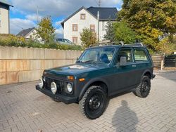 Grün Gebraucht 2009 Lada niva SUV | 4.950 € (Superpreis)