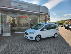 Weiß Gebraucht 2020 Ford Tourneo Courier Van / Kleinbus | 14.895 € (Guter Preis)