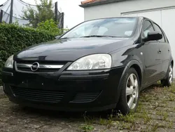 Schwarz Gebraucht 2004 Opel Corsa Limousine | 900 € (Superpreis)