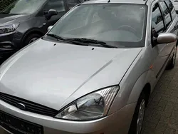 Grau Gebraucht 2000 Ford Focus Kombi | 1.400 € (Fairer Preis)