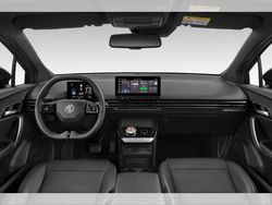 Weiß (dover white) Gebraucht 2024 MG MG4 EV Luxury Kleinwagen | 42.988 €