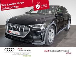 Brillantschwarz Gebraucht 2021 Audi e-tron S-Line SUV | 30.980 € (Guter Preis)