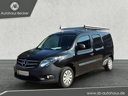Schwarz Gebraucht 2018 Mercedes Citan 109 Van / Kleinbus | 10.950 € (Fairer Preis)