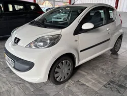 Weiß Gebraucht 2008 Peugeot 107 Filou Kleinwagen | 3.299 € (Teuer)