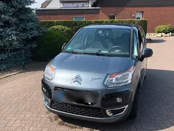 Blau Gebraucht 2009 Citroën C3 Kleinwagen | 2.150 €