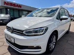 Weiß Gebraucht 2018 VW Touran Join Van / Kleinbus | 17.990 € (Guter Preis)