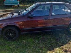 Rot Gebraucht 1989 Renault 19 Limousine | 4.500 €