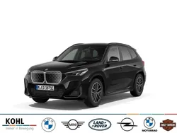 Schwarz Neu 2025 BMW iX1 M Sport SUV | 54.900 € (Etwas zu teuer)