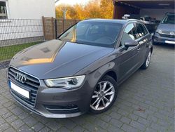 Grau Gebraucht 2014 Audi A3 Ambiente Limousine | 11.900 € (Fairer Preis)