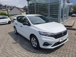 Weiß Gebraucht 2022 Dacia Sandero Essentiel Kleinwagen | 11.995 € (Guter Preis)