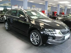 Schwarz Gebraucht 2018 Skoda Octavia Style Kombi | 17.480 € (Guter Preis)