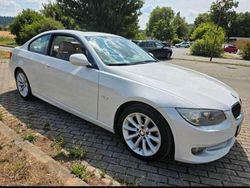 Weiß Gebraucht 2011 BMW 320 Coupé | 6.800 € (Fairer Preis)